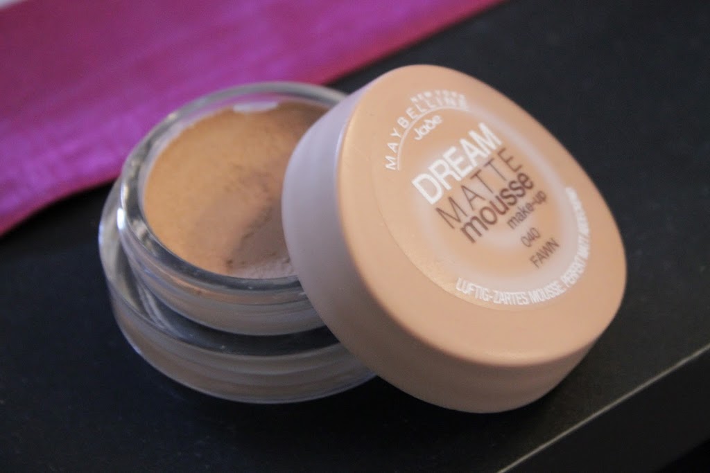 Mousse Make-Up Vergleich: Maybelline Jade vs. Catrice